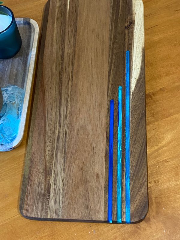 charcuterie board resin inlay zoom out