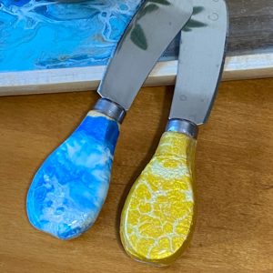 cheese knives pour painted with resin